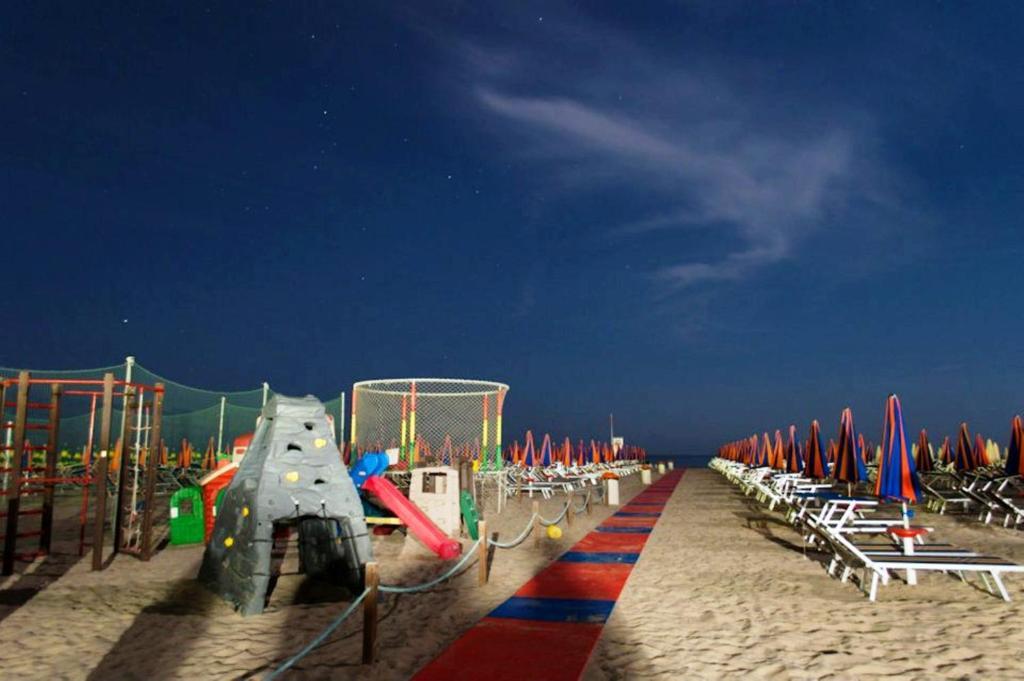 Hotel Zani Cervia Exterior photo